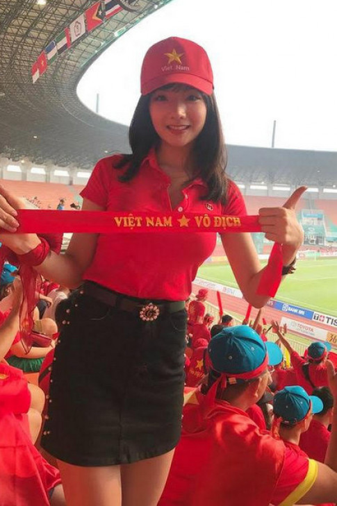  Nhan sắc cổ động viên Việt gây ‘sốt’ truyền thông Hàn tại Asiad 