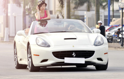  Ferrari California - siêu xe ‘hiền lành’ trên phố Hà Nội 
