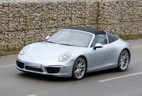  Lộ ảnh Porsche 911 Targa thế hệ mới 