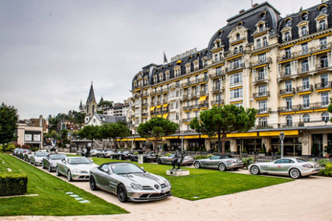  Siêu xe Mercedes SLR 270 km/h vượt núi 