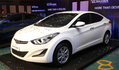  Hyundai ra mắt Elantra Sport 2015 giá từ 23.300 USD 