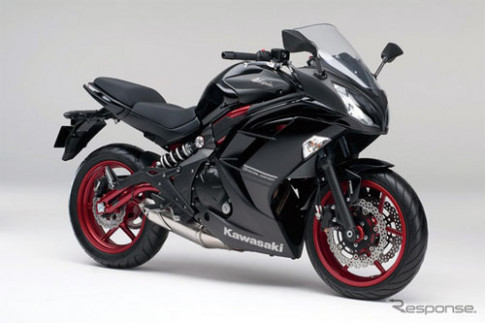  Kawasaki Ninja 400 phiên bản đặc biệt giá 7.300 USD 