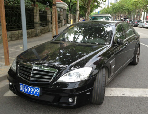  Mercedes S600 bản rồng biển tứ quý ở Trung Quốc 