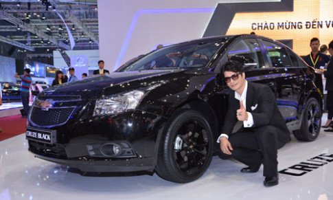  Chevrolet Cruze Black Edition giá 682 triệu 