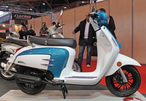  Mash Storia - scooter mới giống Lambretta 