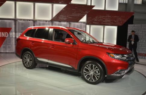  Mitsubishi Outlander 2016 ra mắt 