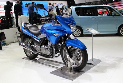  Suzuki GSR250S 