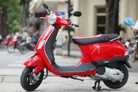  Vespa LT 3V i.e ra mắt giá 63,9 triệu đồng 