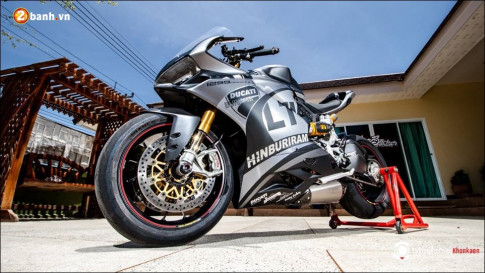 Ducati 1299 độ tạo dáng cực đẹp cùng tem đấu thể thao