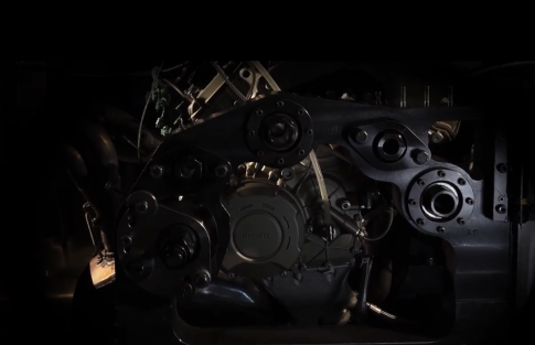 Ducati công khai khối động cơ mới V4 và quá trình chạy thử tại Ý