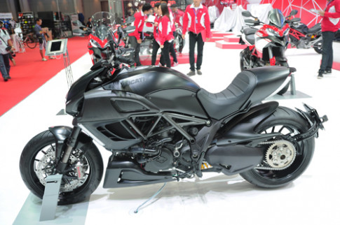  Ducati Diavel Dark - bí ẩn bóng đêm 