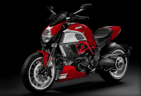  Ducati Diavel Stripe 2013 với ngoại hình thể thao 
