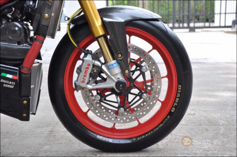 Ducati Streetfighter ‘chiến binh đường phố’ độ nhẹ cùng loạt option hàng hiệu