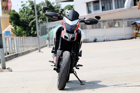 Hypermotard 821 trong bản độ nhẹ nhàng nhưng đầy kích thích