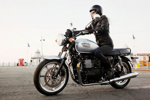  Triumph ra mắt 10 mẫu môtô tại Ấn Độ 