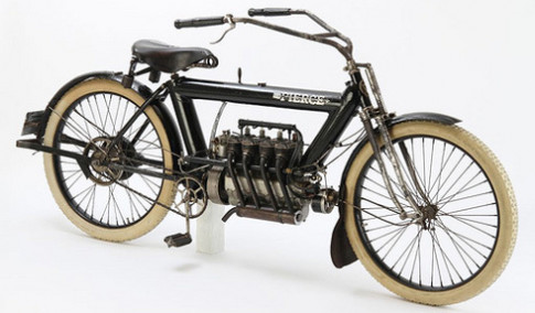  Xe máy động cơ 4 xi-lanh đời 1911 