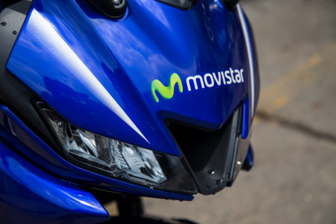 Yamaha R15 2017 phiên bản Movistar về VN với giá bán hơn 110 triệu đồng
