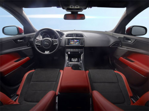  Ảnh nội thất Jaguar XE Sport 2015 