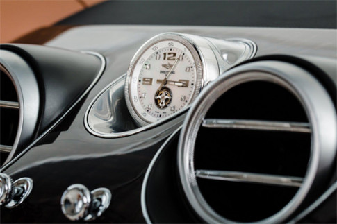  Đồng hồ trên Bentley SUV - tùy chọn đắt nhất thế giới xe 