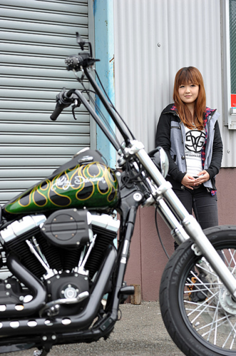  Harley-Davidson hầm hố cùng kiều nữ Nhật 