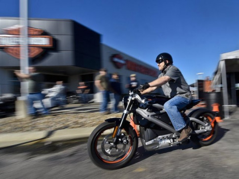 Harley-Davidson mới đây cũng tuyên bố đang chuẩn bị tung ra một loạt xe chạy điện