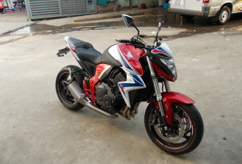  Honda CB1000R ABS Limited 2014 đầu tiên về Việt Nam 