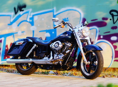  Lần đầu chinh phục Harley-Davidson Switchback ở Sài Gòn 