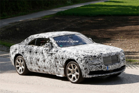  Rolls-Royce Wraith mui trần xuất hiện trên đường thử 