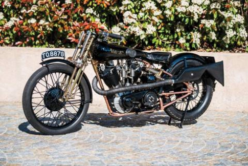 Xe máy cổ Superior SS100 đời năm 1928 đang được rao bán với giá 17,2 tỷ đồng