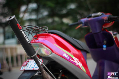 Dio ZX độ chất chơi với nòng súng bắn phá trời xanh của biker Thailand