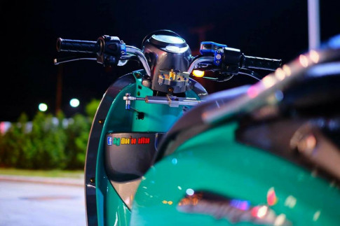Honda Scoopy độ ấn tượng với tone màu xanh nitron của biker nước bạn