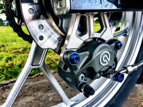 Suzuki Satria F150 độ kiểng đầy chất chơi của biker Hà Nội