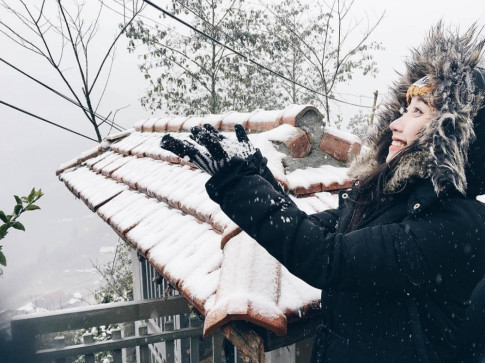 Các cặp đôi đổ xô lên Sapa xem ‘ tuyết rơi đầu mùa ’ đẹp như ở Hàn Quốc