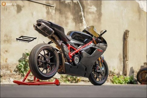 Ducati 848 Evo mê mẩn người xem từ phiên bản cuối cùng Series 848