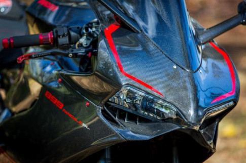 Ducati 899 Panigale bản độ siêu cấp mang trong mình bộ giáp Full Carbon fiber