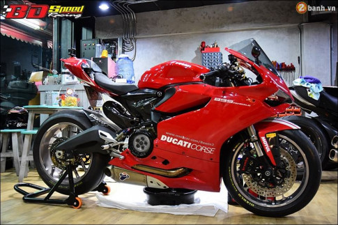 Ducati 899 Panigale đẹp hút hồn từ dàn chân siêu nhẹ