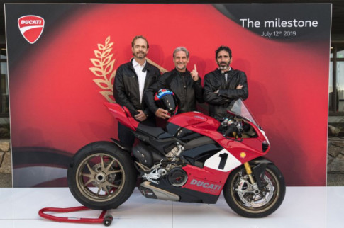 Ducati Panigale V4 25th Anniversary 916 lên sàn với giá hơn 1 tỷ đồng