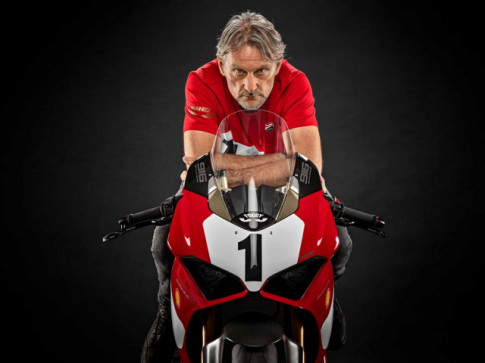 Ducati Panigale V4 bản đặc biệt kỷ niệm 25 năm ‘Ducati 916 WSBK’ chuẩn bị ra mắt