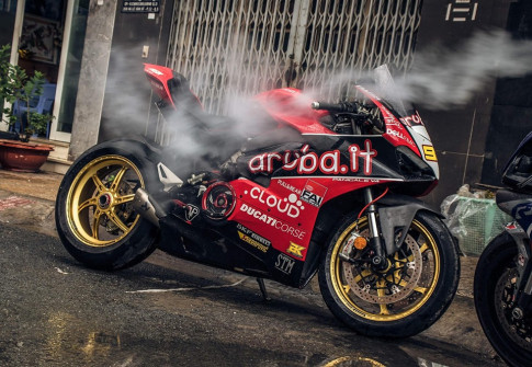 Ducati Panigale V4 độ mê hoặc với phong cách WSBK của Biker Việt