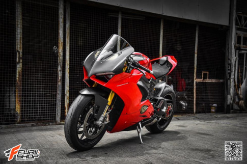 Ducati Panigale V4S hoàn hảo với những nâng cấp tinh tế