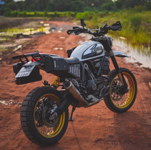 Ducati Scrambler Desert Sled bản nâng cấp Touring đến từ Mugello