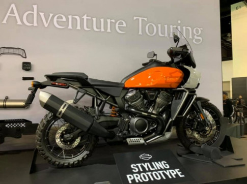 Harley-Davidson Pan America 1250 Adventure Tourer được giới thiệu với gói phụ kiện cao cấp