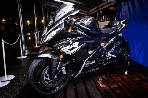 Lộ diện BMW G310RR Supersport 2019 với thân hình full Carbon