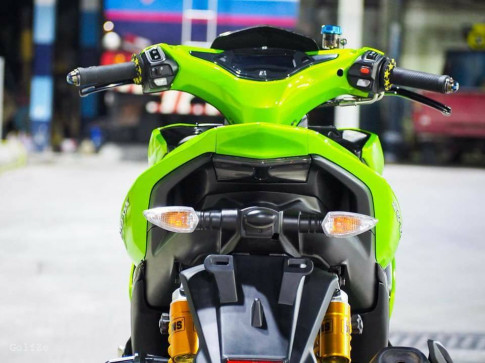 NVX 155 độ gây ấn tượng mạnh với tone màu xanh lá của biker nước bạn