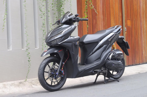 Vario 150 độ: chàng vợ nhỏ đẹp lung linh với loạt đồ chơi toát mồ hôi