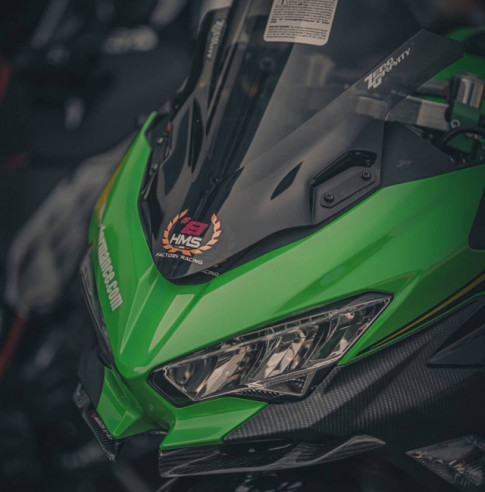 Kawasaki Ninja 250 độ theo phong cách đường đua đẹp mê hồn