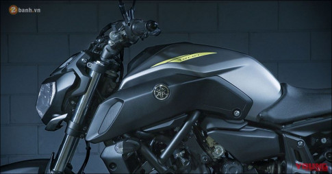 So sánh về sự thay đổi giữa thiết kế Yamaha MT-07 2018 vs MT-07 2017