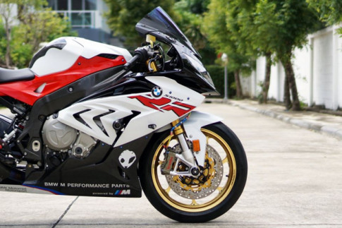 BMW S1000RR độ hết bài với vẻ ngoài siêu lôi cuốn