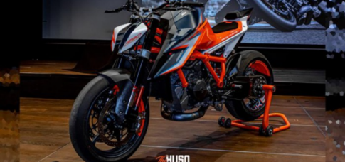 KTM 1290 Super Duke RR 2021 được giới thiệu bảng thiết kế