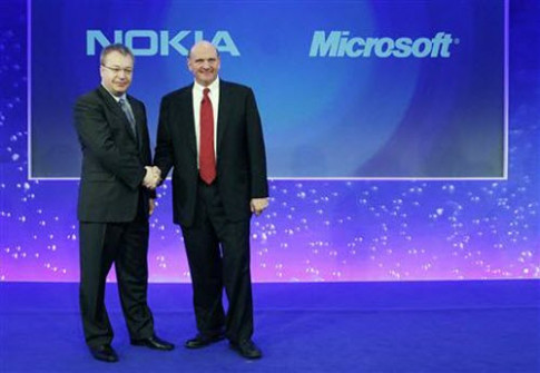 Thương vụ Microsoft - Nokia: tăng từ 7,2 lên 7,5 tỉ USD